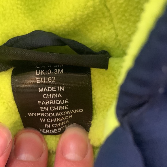 Baby One Piece Snow Suit - Picture 3 of 4